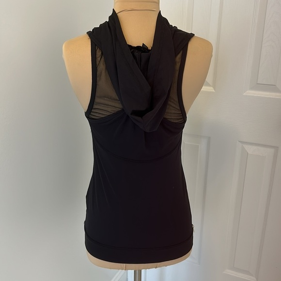 Alala Twisted Back Hooded Tank Black - Picture 4 of 9